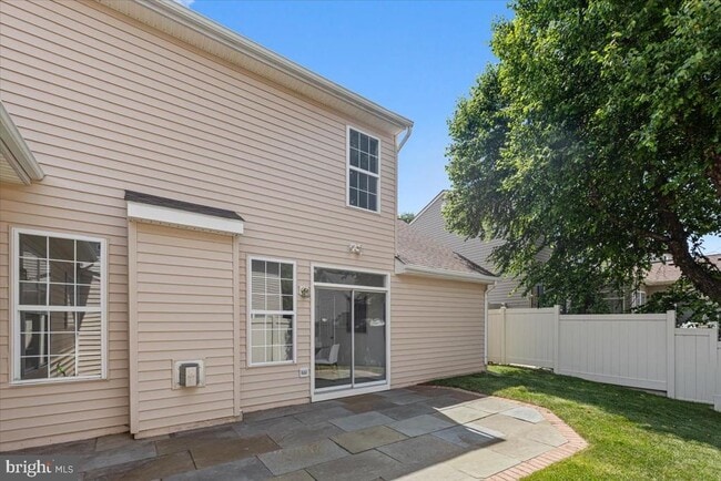 Building Photo - 43290 Rush Run Terrace