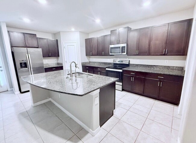 Building Photo - 7109 Amelia Cove Ct