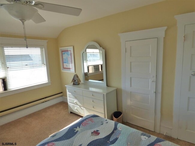 Building Photo - 875 Stenton Pl