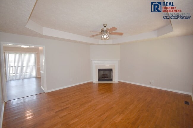 Building Photo - Adorable 3BR/2BA, attached 2 car garage in N. Murfreesboro on a corner lot!
