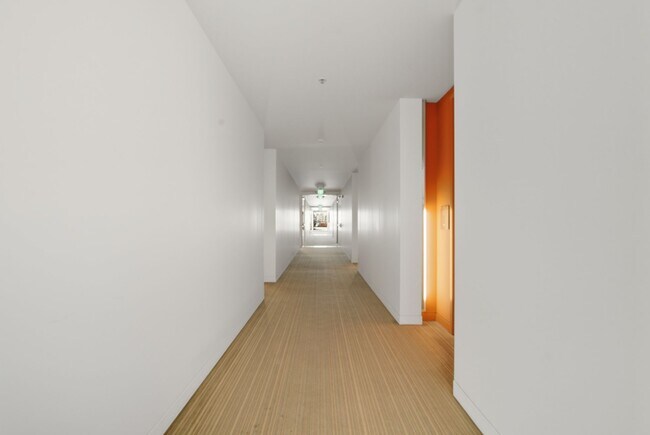 Building Photo - 200 2nd St