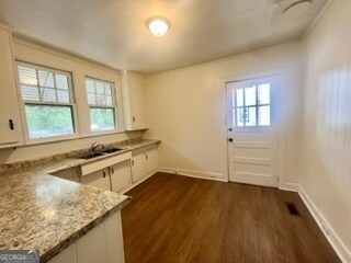 Building Photo - 908 Hill St