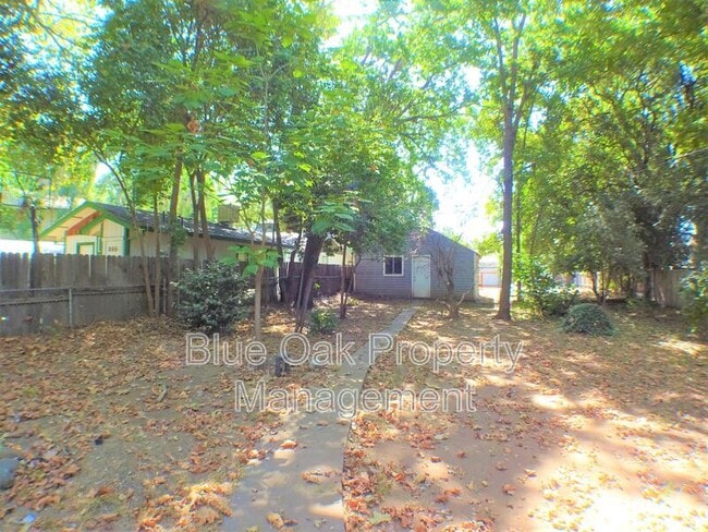 Building Photo - 337 W 1st Ave