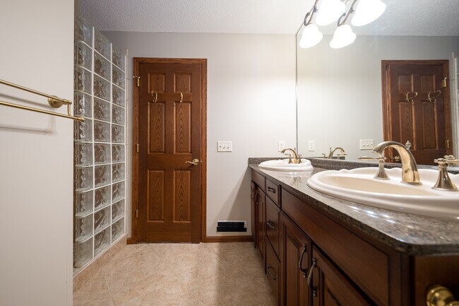 Building Photo - 8414 134th St Ct