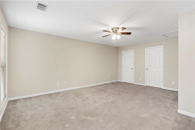 Building Photo - 4660 Lake Hill Trail