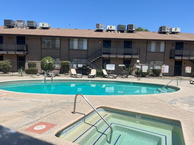 Building Photo - Brand new remodel unit! Must see