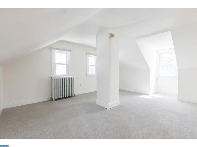 Primary Photo - Beautifully Renovated 4 Bedroom, 1.5 Bath ...