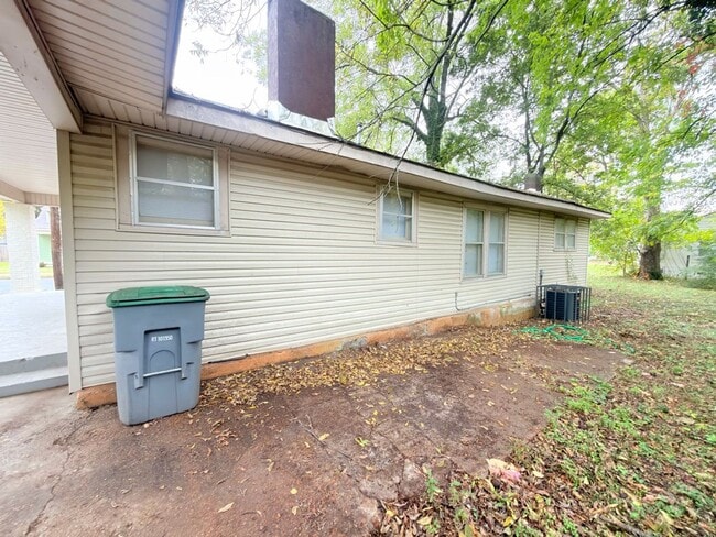 Building Photo - Move-In Ready 3-Bedroom Home in Memphis – Limited Time Offer (Reduced Rent and with Move in Speci...