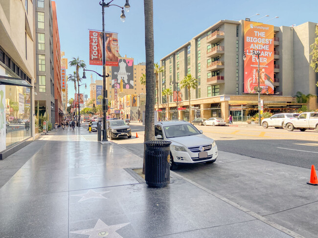 Building Photo - 6200 Hollywood Blvd