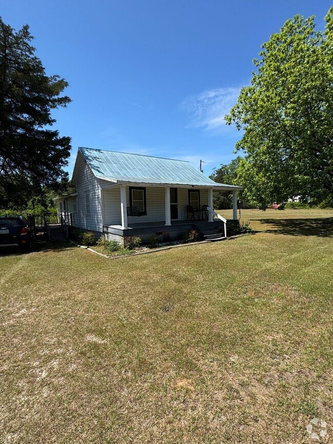 Building Photo - Quiet Country Home for Rent