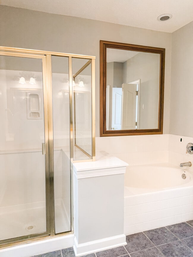 Building Photo - 338 Camden Cir