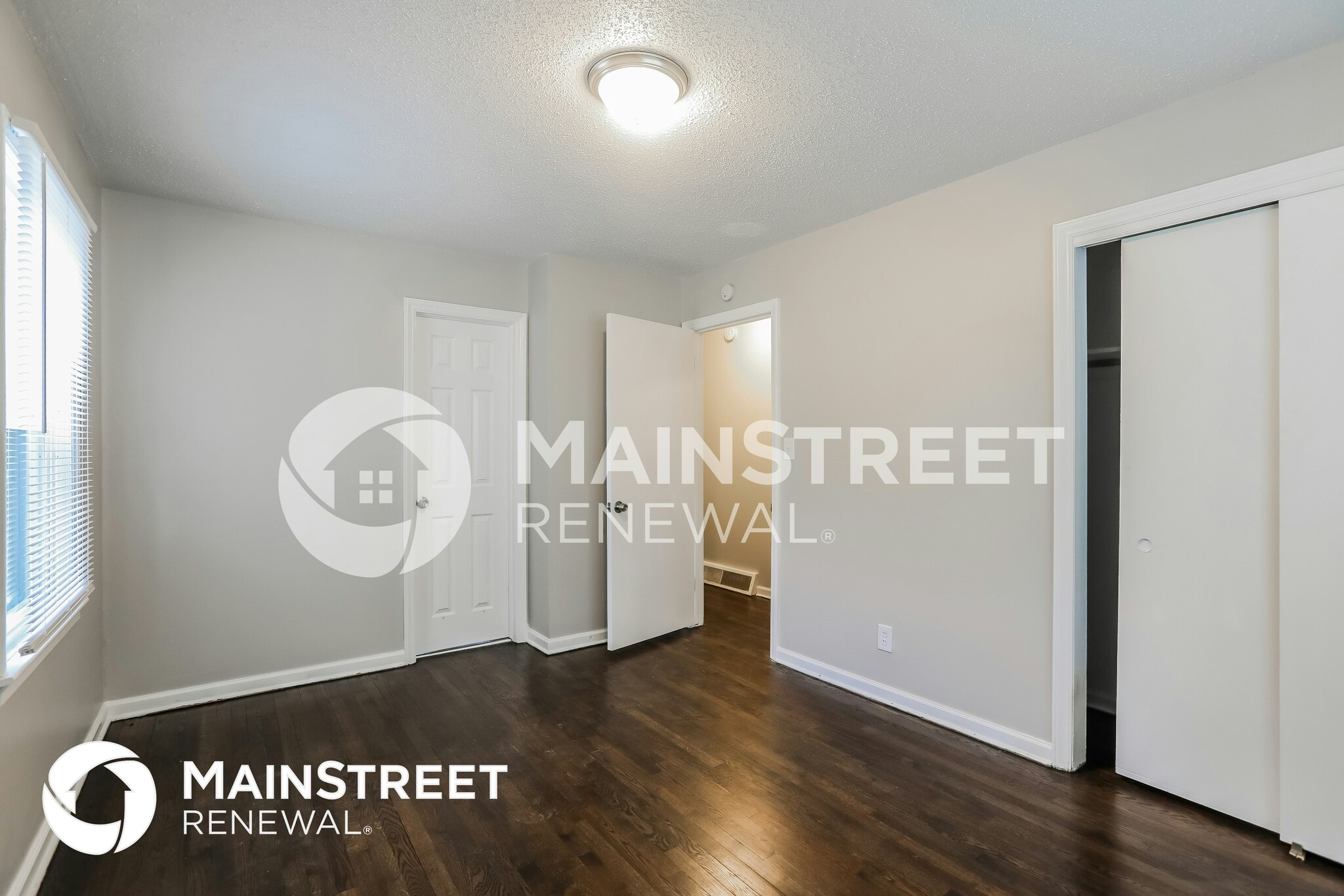 Building Photo - 9505 Newton Ave