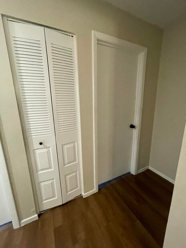 Building Photo - 1849 SE Rainier Rd