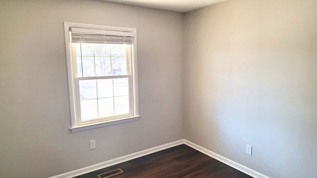 Building Photo - 103 Murchison Dr