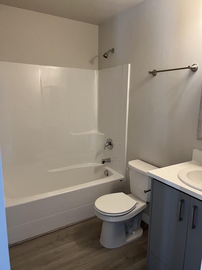 Upstairs full bath - 4840 48th Loop