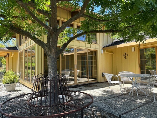 Building Photo - 25228 La Loma Dr
