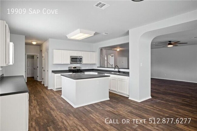 Building Photo - 19909 Sap Cove