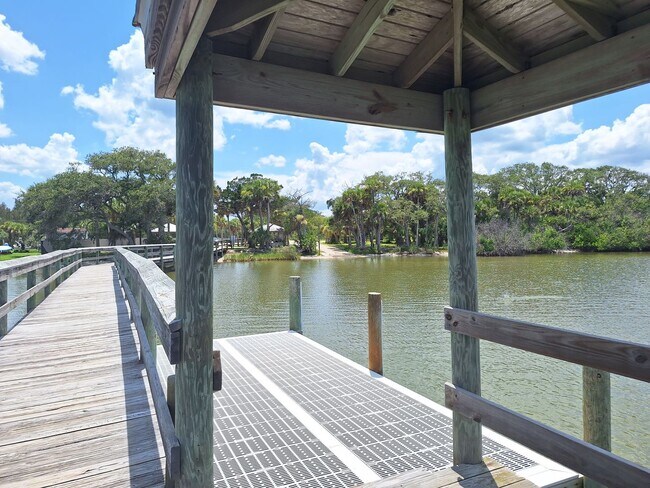 Building Photo - FURNISHED LONG TERM RENTAL-Lighthouse Cove