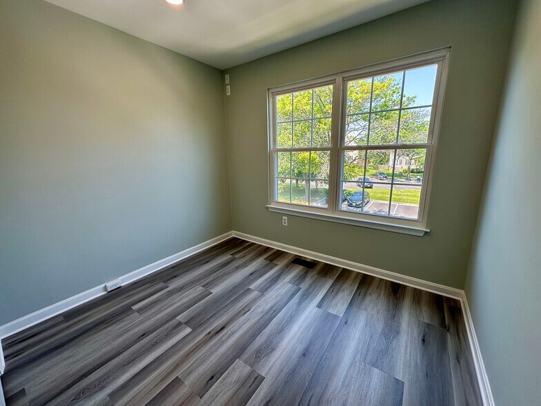Building Photo - 6731 Sandpiper Ct