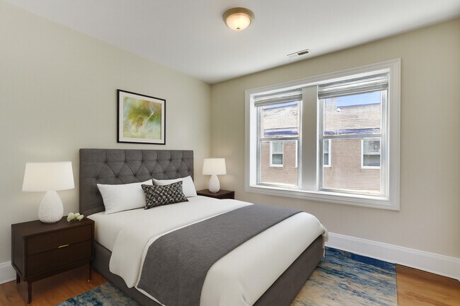 Building Photo - 6321 N Artesian Ave