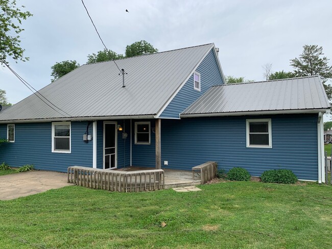 Building Photo - 1818 N Granview Dr