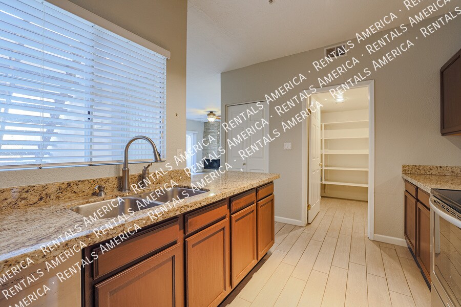 Building Photo - 11333 N 92nd St