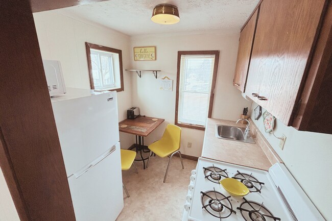 Building Photo - 4103 Davis Ave