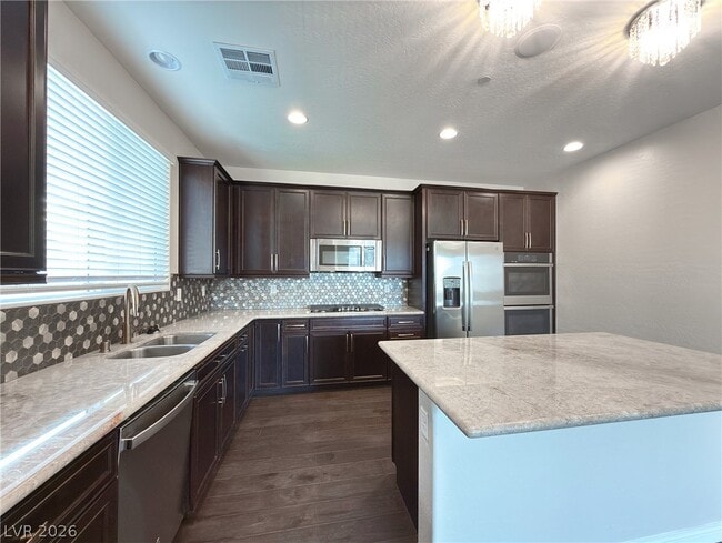 Building Photo - 141 Neverland Ave