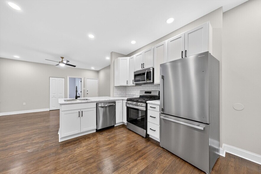 Building Photo - 4170 McRee Ave