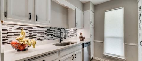 Building Photo - 15819 El Estado Dr