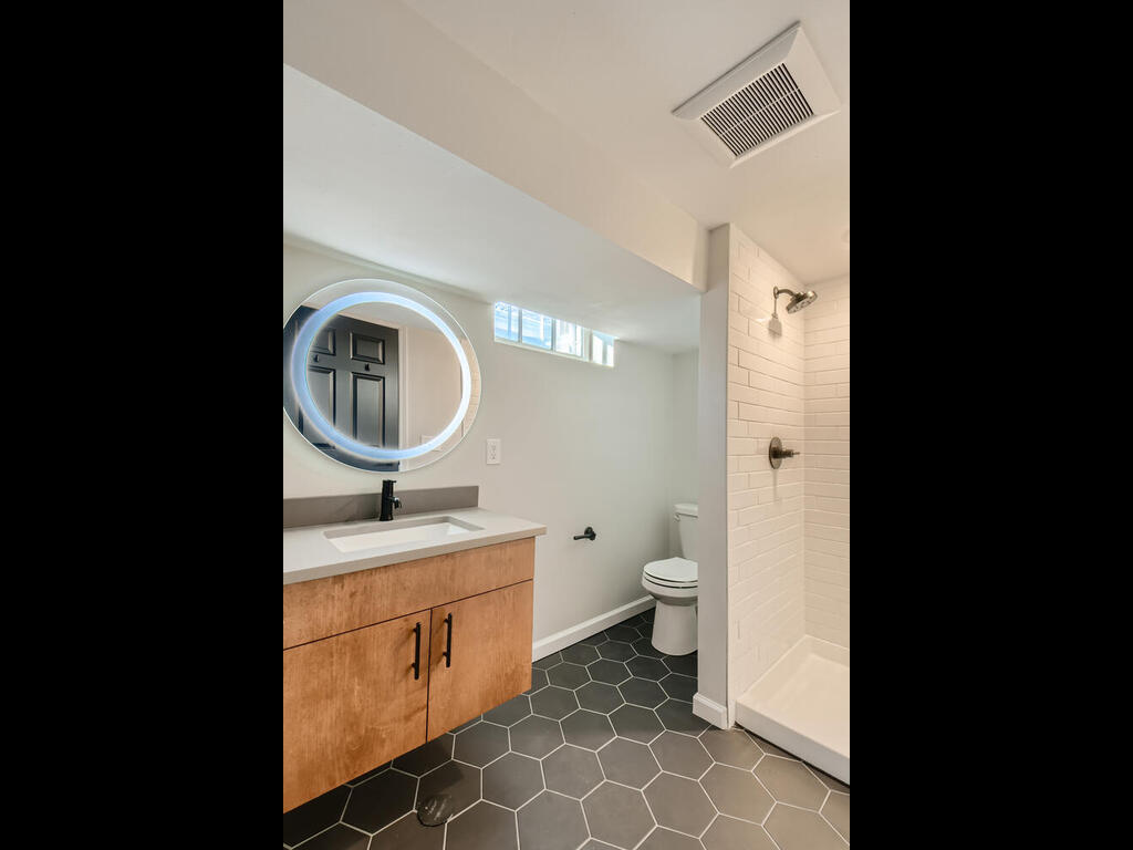 Building Photo - 1316 Oxford St