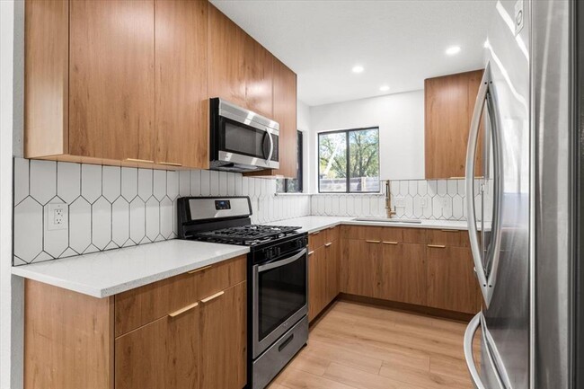 Building Photo - 7800 Turquoise Trail