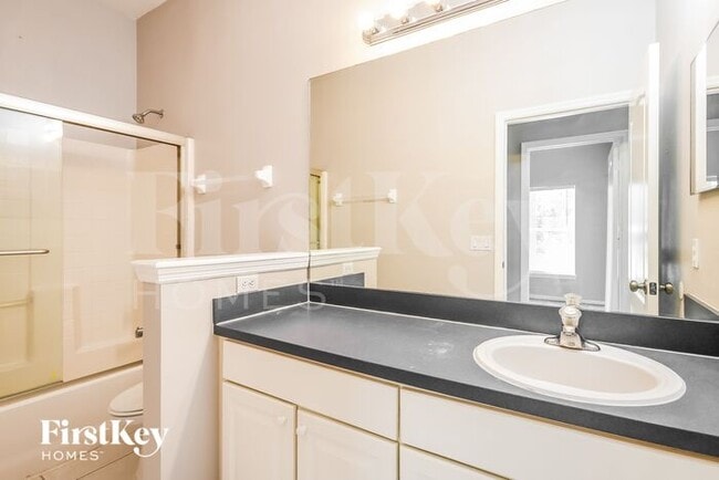 Building Photo - 763 Hacienda Cir