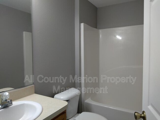 Building Photo - 3064 SE 142nd Pl
