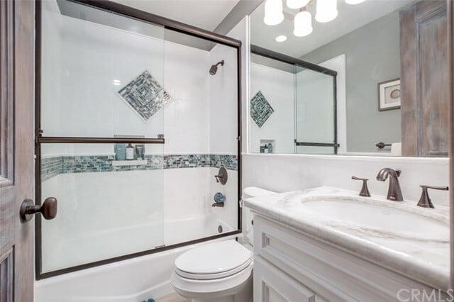 Building Photo - 736 Esplanade