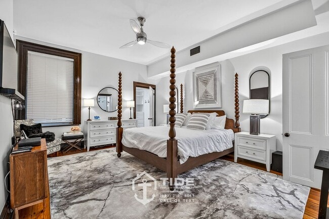 Building Photo - Live in the Heart of Harleston Village!