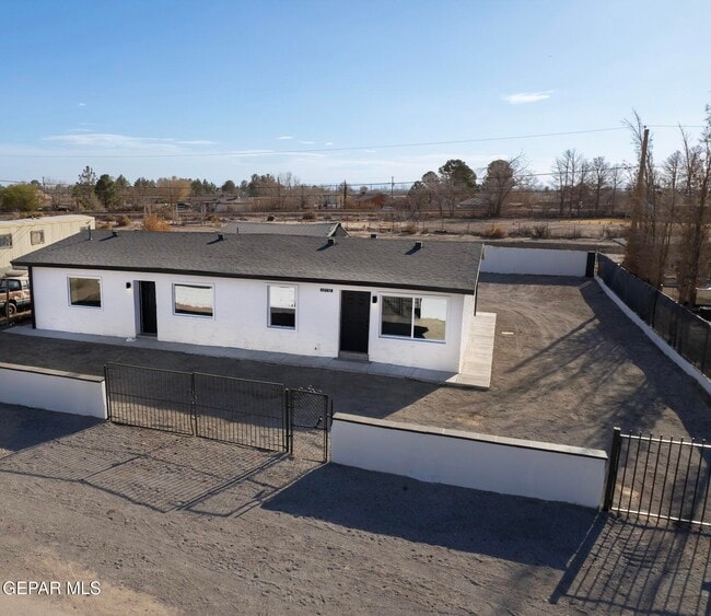 Building Photo - 10752 Mellward Rd