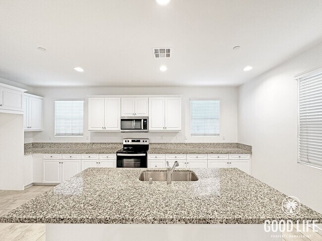 Building Photo - Beautiful 3BR Home in Stanton | Private Yard + 3 Car Attached Garage