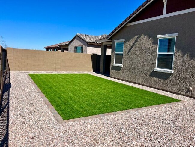 Building Photo - Alamar Subdivision 5 Bedroom Home For RENT!