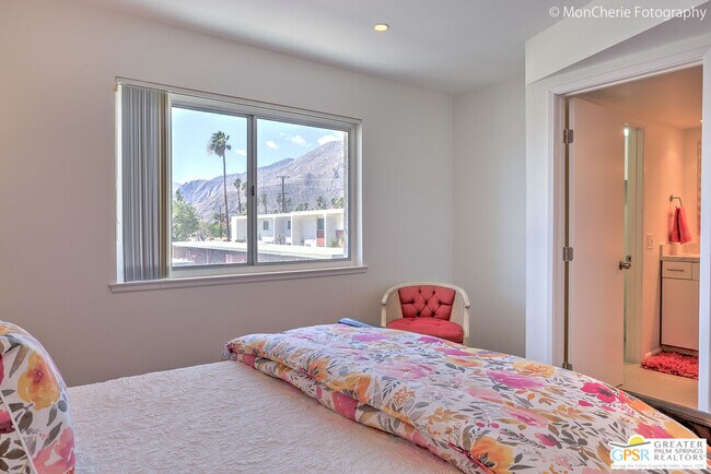 Building Photo - 2166 N Indian Canyon Dr