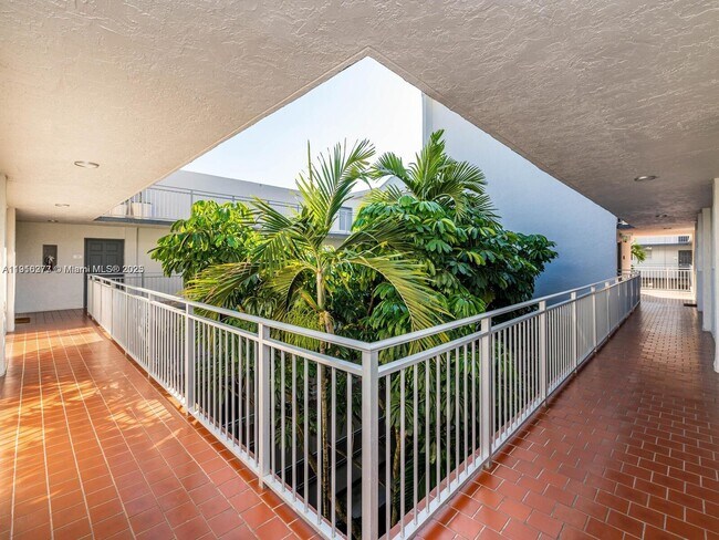 Building Photo - 680 NE 64th St