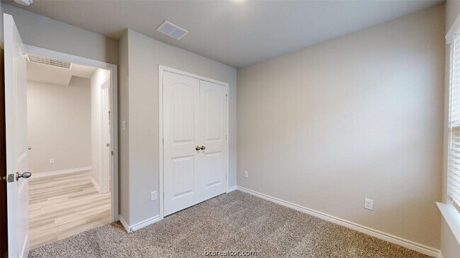 Building Photo - 2148 Chief St