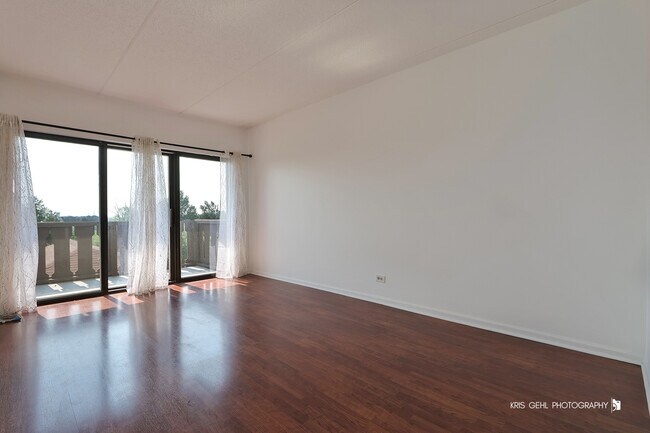 Building Photo - 12900 W Heiden Cir