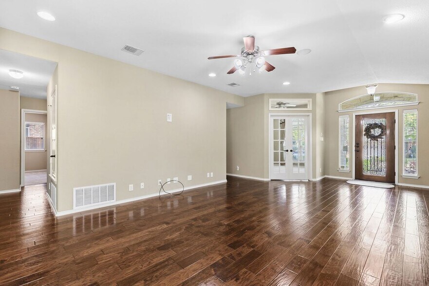 Building Photo - 1621 Westmeadow Trail