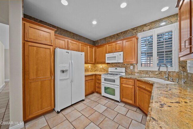 Building Photo - 2503 Via Mantilla