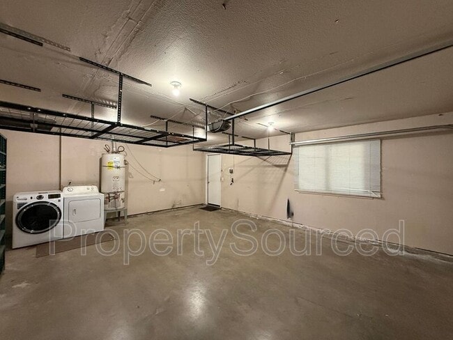 Building Photo - 856 Nottingham Dr