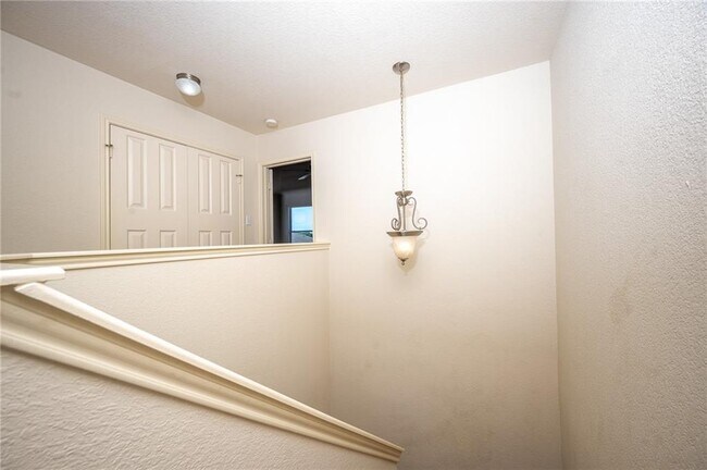 Building Photo - 1707 Big Bend Dr