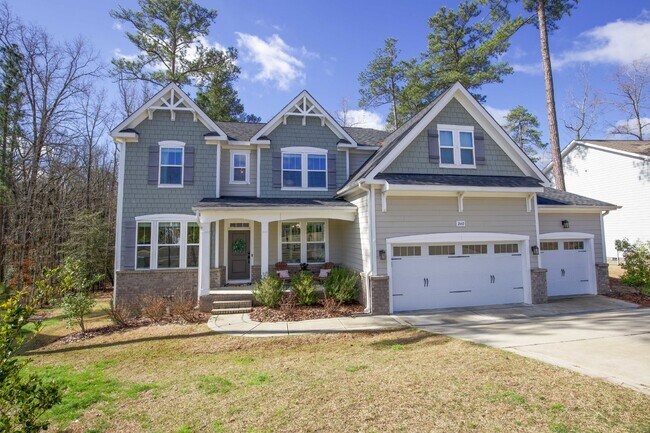 Building Photo - Spacious 5-Bedroom Home with 3 Full Bathrooms in Carthage, NC - Perfect for Your Family!