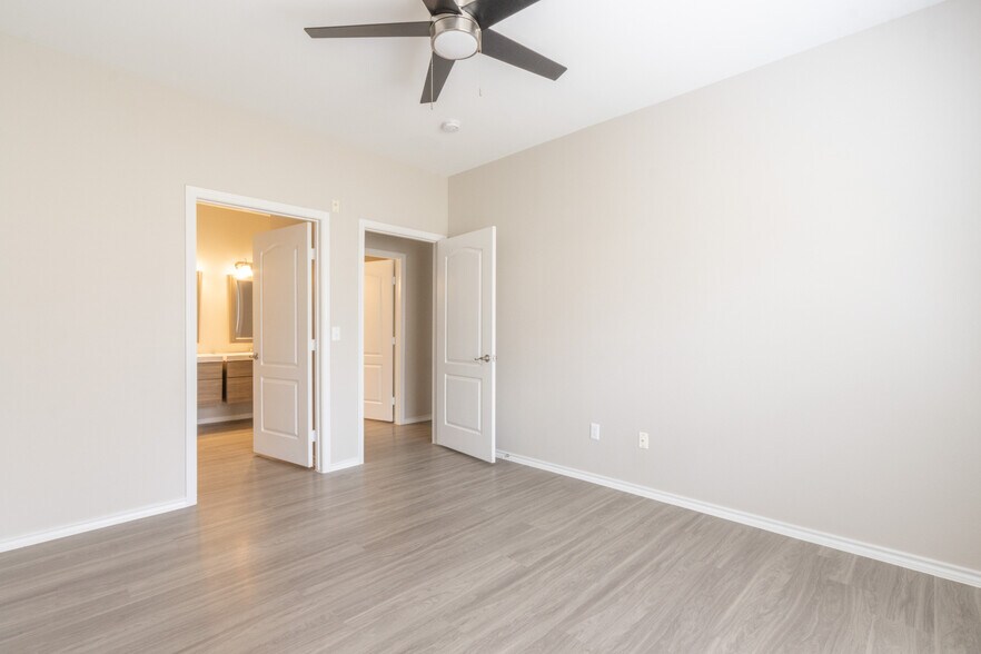 Tides on Ranchview 8203 Ranchview Dr Irving TX 75063 Apartment Finder