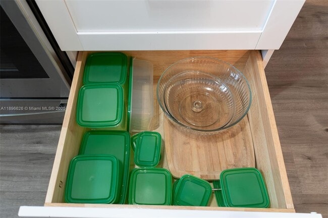 Building Photo - 312 SW 12th Ave